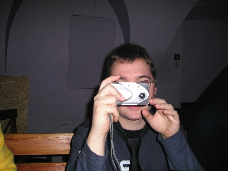 OLYMPUS DIGITAL CAMERA         